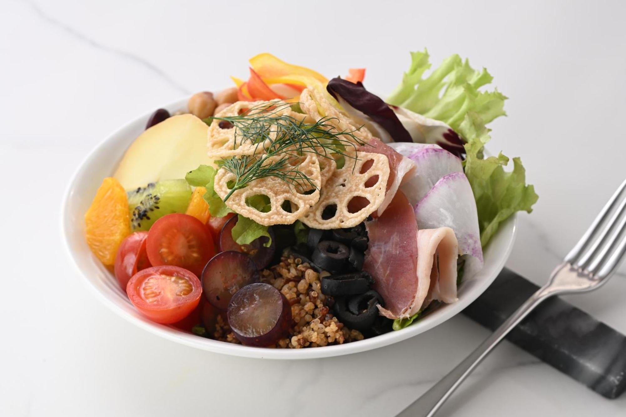 The Royal Park Hotel Iconic Kiotó Kültér fotó A salad with lotus root